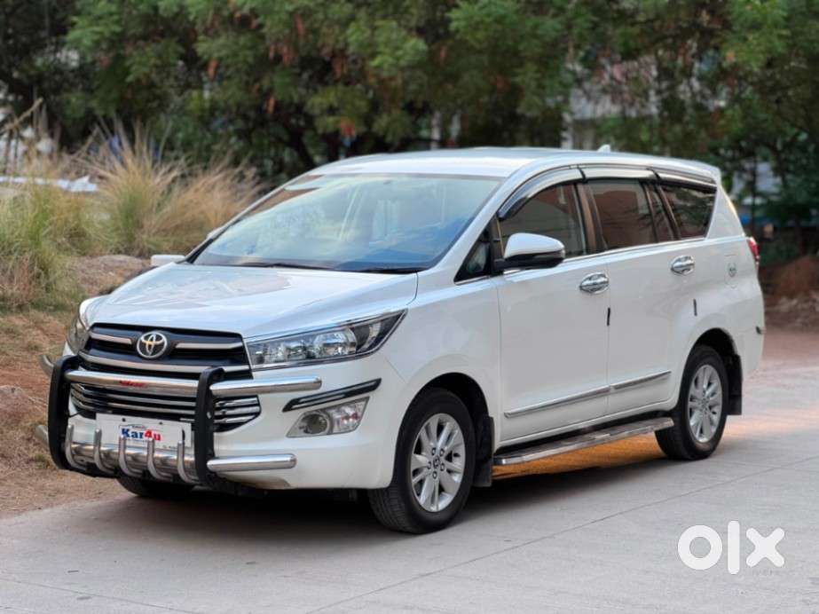 Toyota Innova Crysta 2.8 Gx At 8 Seater, 2018, Diesel