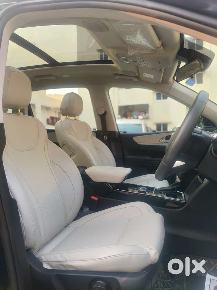 Mahindra Xuv700 2.2 Ax 7 Diesel At Luxury Pack Str, 2023, Diesel