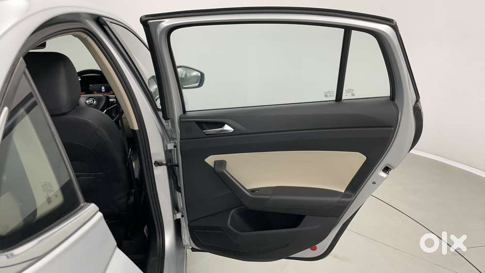 Skoda Slavia Style 1.0l Tsi At, 2023, Petrol