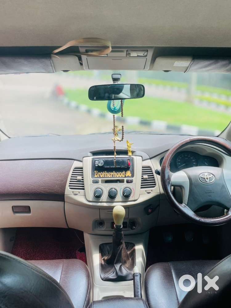 Toyota Innova 2013