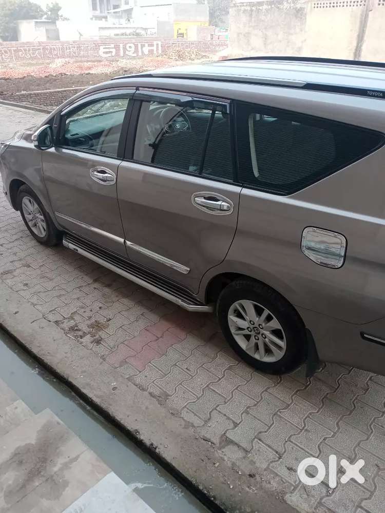Toyota Innova Crysta 2017 Diesel 95000 Km Driven