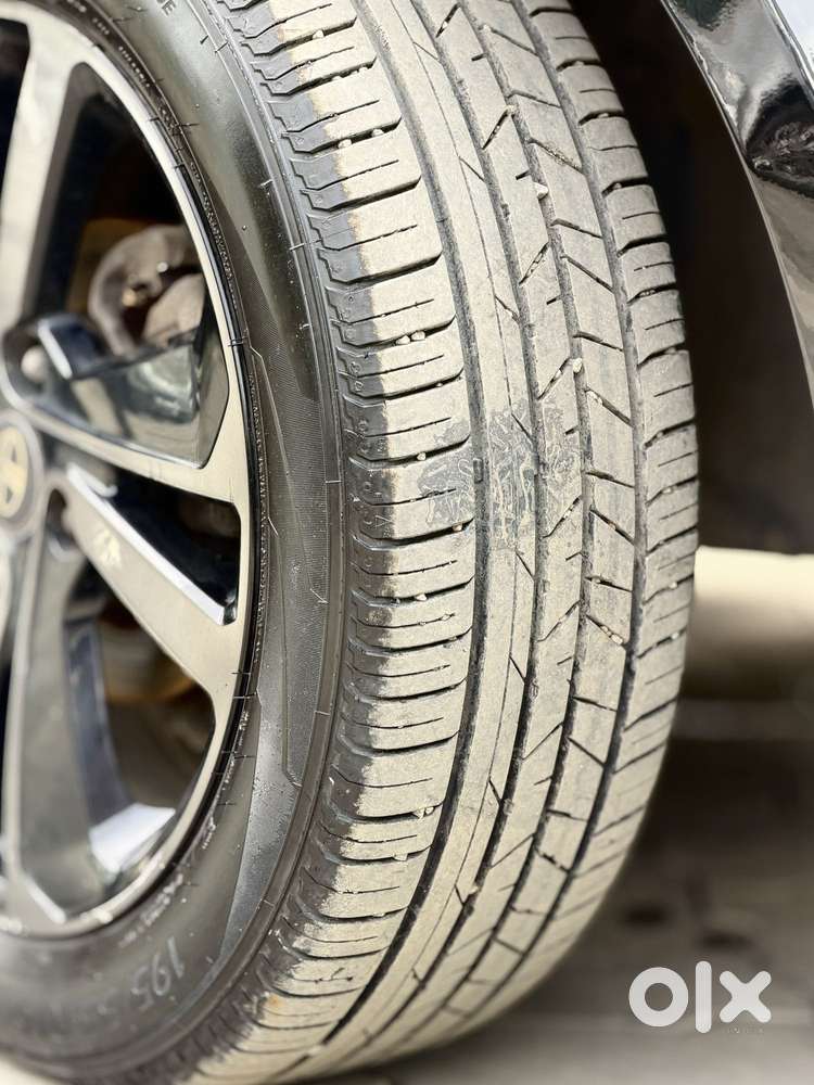 Tata Altroz 1.2 Xz Plus Dark Edition, 2021, Petrol