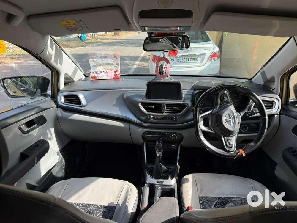 Tata Altroz 2020 Petrol Manual Year