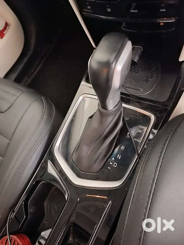Mahindra Xuv 3xo Petrol 2025