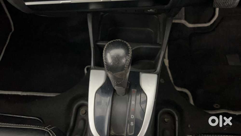 Honda Jazz V Cvt, 2015, Petrol