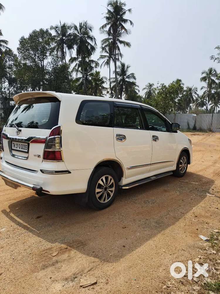 Toyota Innova 2015 Diesel Well Maintained