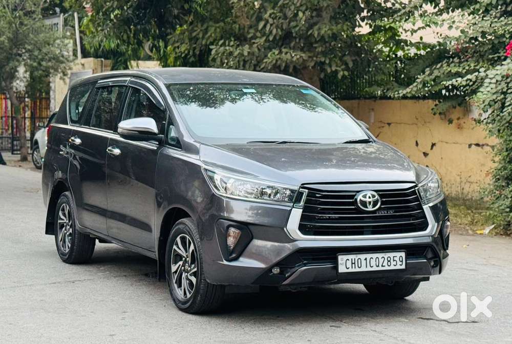 Toyota Innova Crysta 2.7 Gx Limited Edition At 7 Str, 2023, Petrol