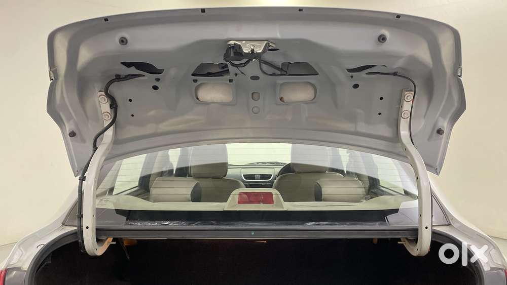 Maruti Suzuki Swift Dzire Amt Zdi, 2016, Diesel