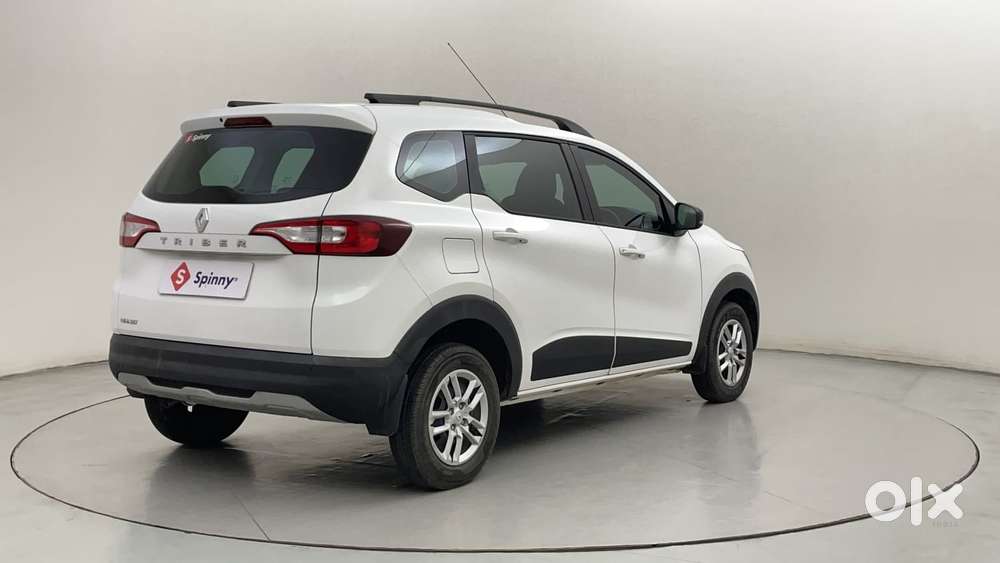 Renault Triber Rxt, 2023, Petrol