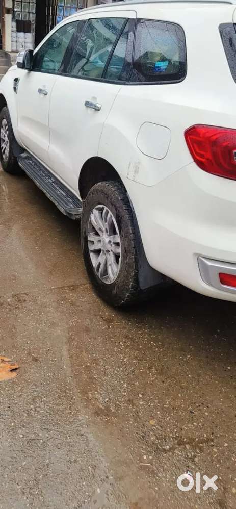 Ford Endeavour 3.2 Titanium Plus 4x4 At 2016