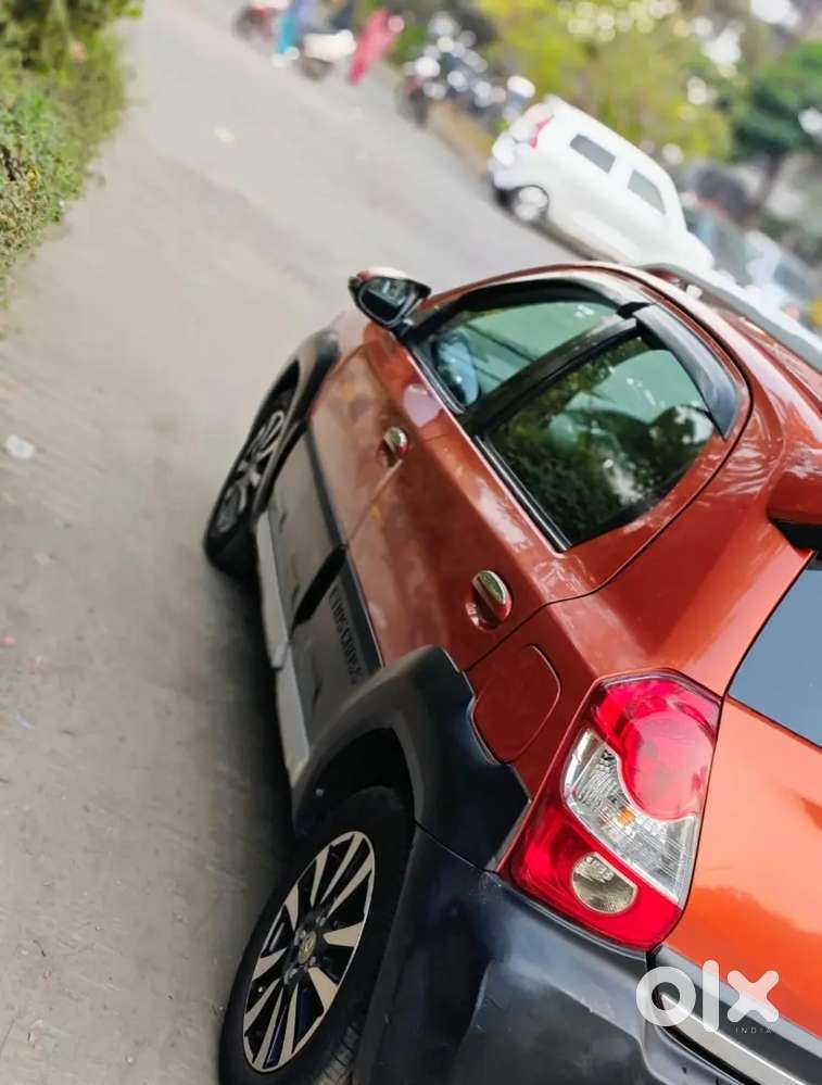 Toyota Etios Cross Lady Doctor Driven 2015 Petrol 64000 Km Driven
