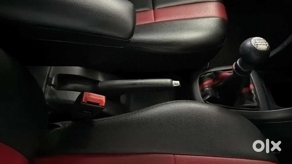 Maruti Suzuki Swift Vxi, 2015, Petrol