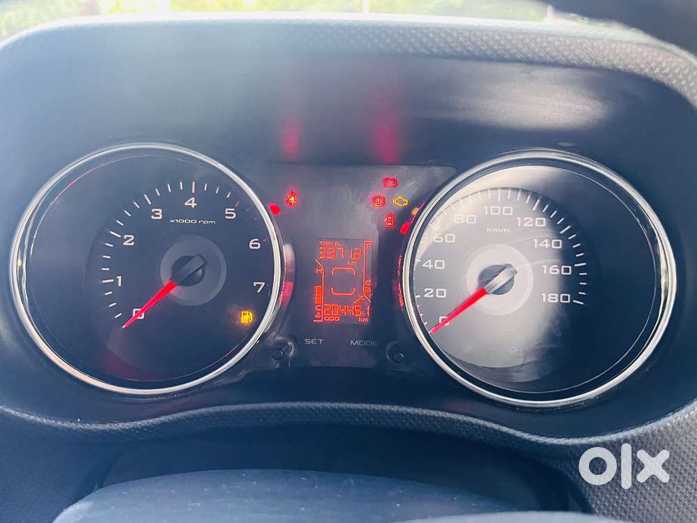 Mahindra Tuv 300, 2016, Diesel