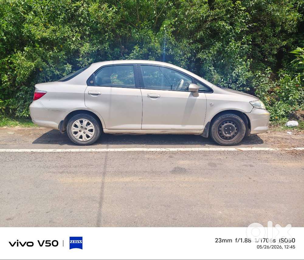 It's Honda City Zx.