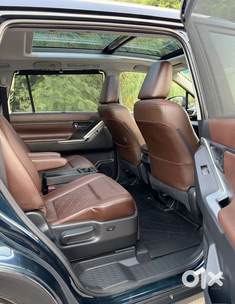 Toyota Innova Hycross 2.0 Zx (o) Hybrid 7 Str, 2024, Petrol