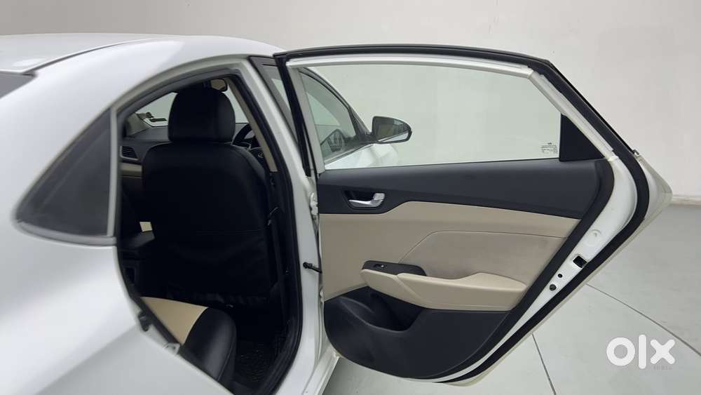 Hyundai Verna [ ] Fluidic 4s 1.6 Crdi Sx (o) At, 2017, Petrol