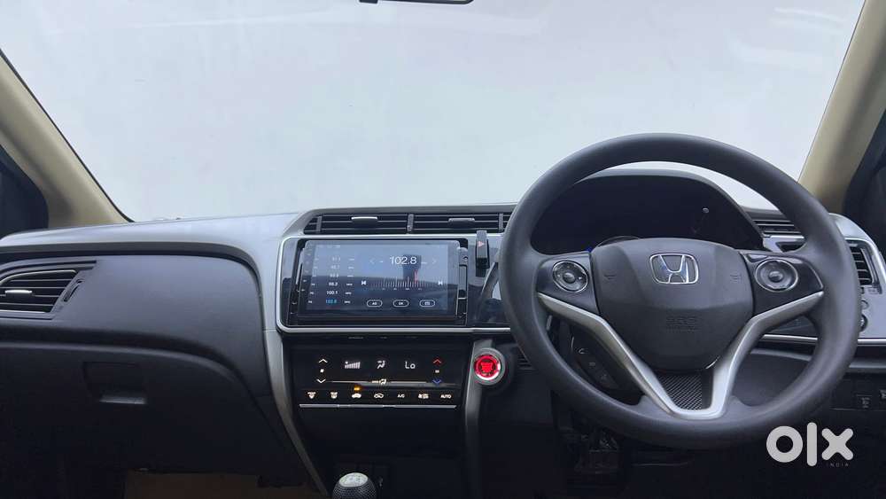 Honda City I-vtec V, 2018, Petrol