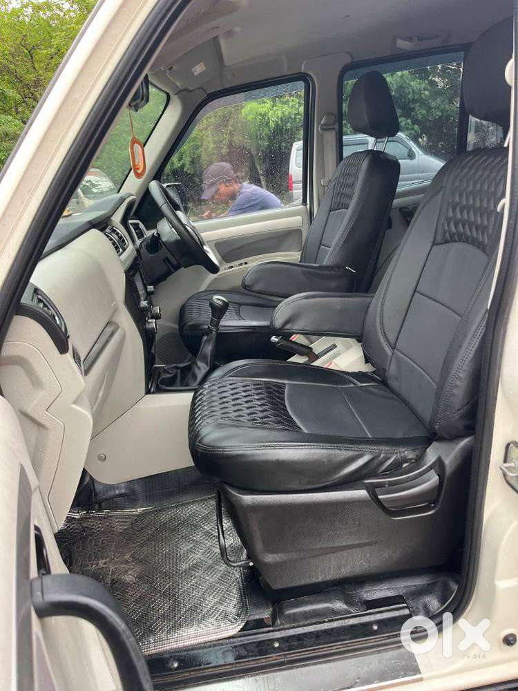 Mahindra Scorpio S10, 2016, Diesel