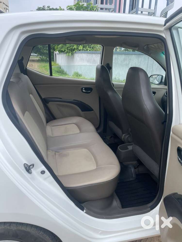 Hyundai I10 Sportz, 2015, Petrol