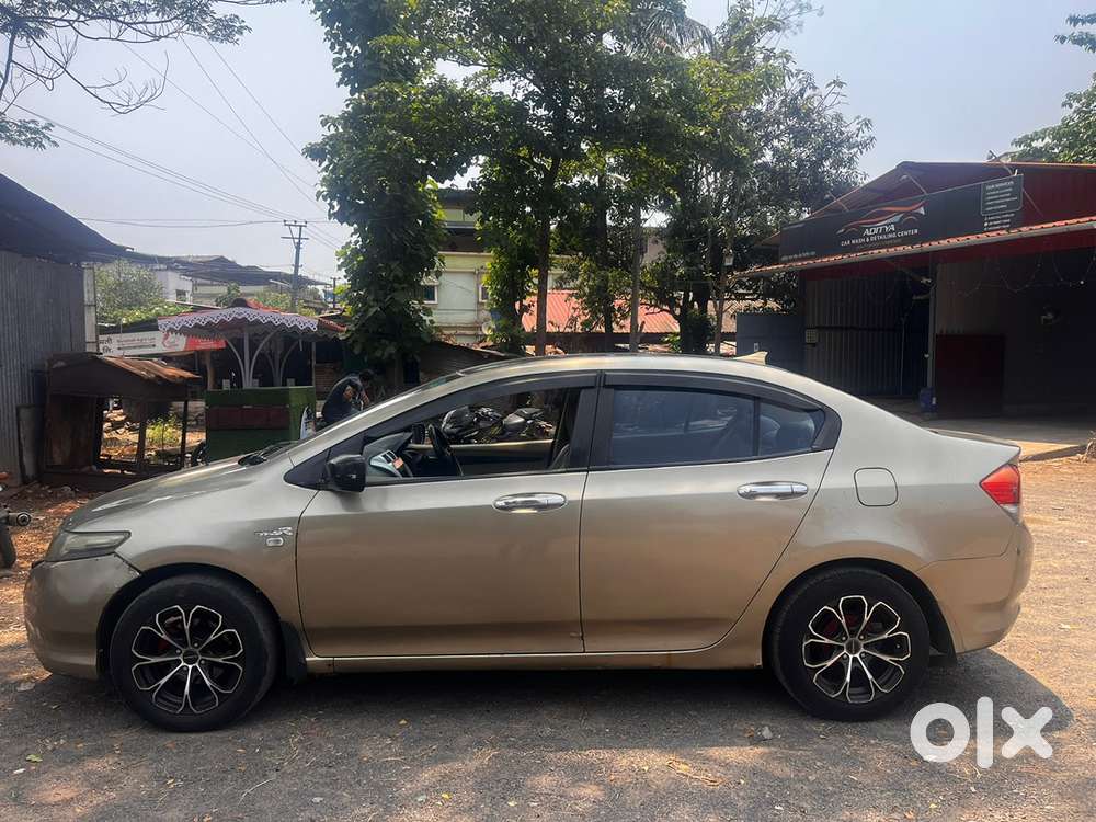 Honda City 2010 Variant 3rd Owner Top Notch Car