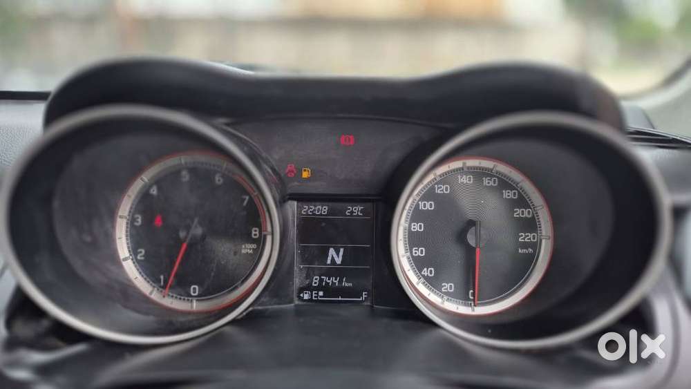 Maruti Suzuki Swift Zxi Plus Amt Dual Tone, 2018, Petrol