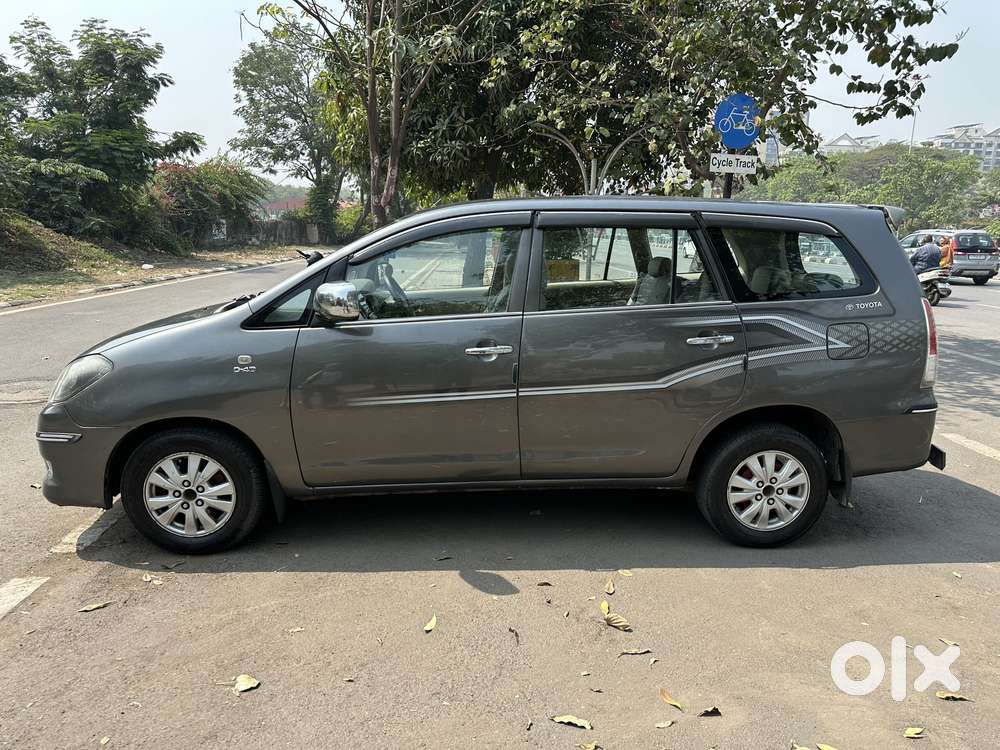 Toyota Innova 2.5 Vx 8 Str Bs-iii, 2010, Diesel
