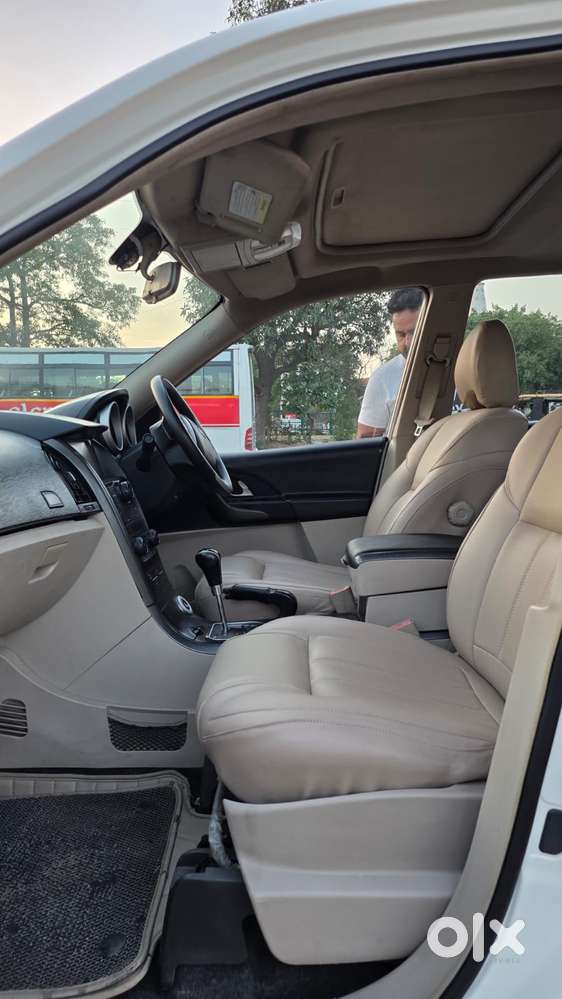 Mahindra Xuv500 At W10 Fwd, 2016, Diesel