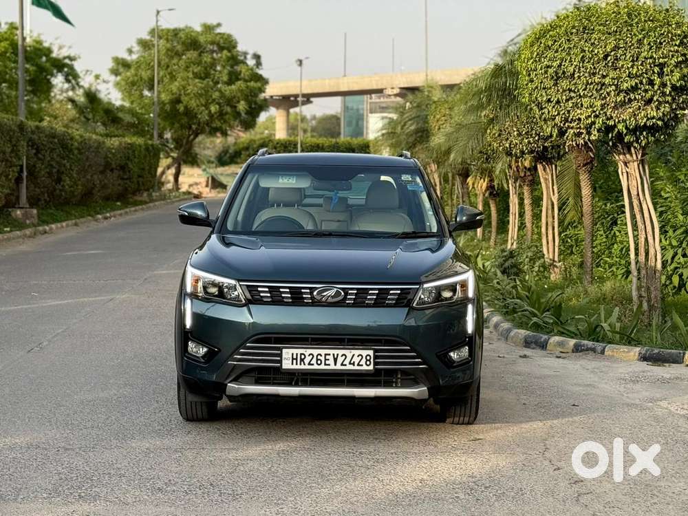 Mahindra Xuv300 1.2 W8 (o) Amt Petrol, 2022, Petrol