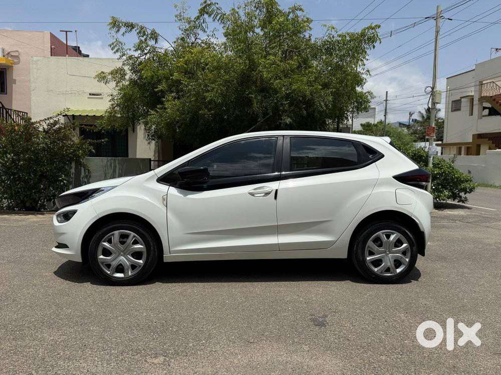 Tata Altroz 1.2 Xt, 2022, Petrol