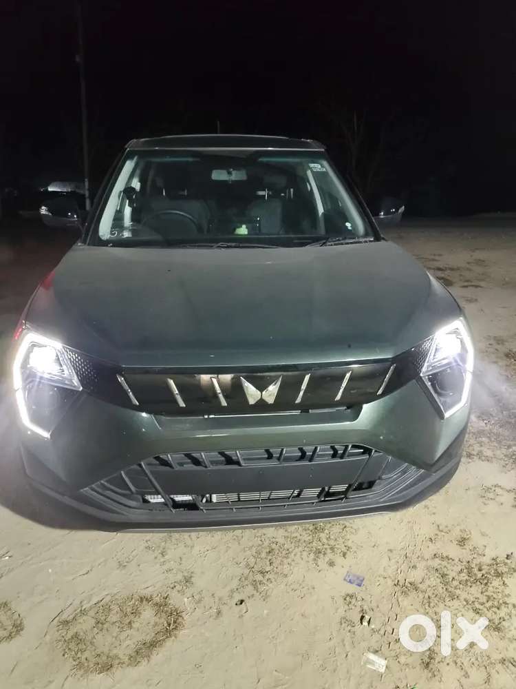 Mahindra Xuv 3xo 2024 Petrol 9000 Km Driven