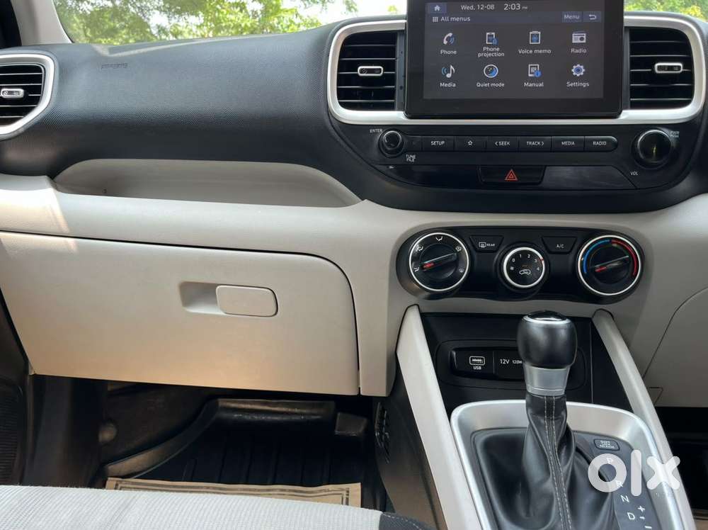 Hyundai Venue 1.0 S (o) Turbo Dct, 2023, Petrol