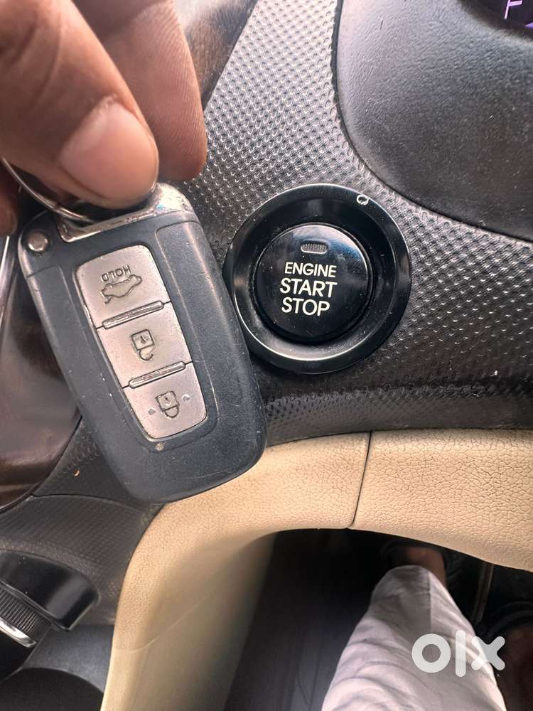 Hyundai Verna Fluidic 1.6 Vtvt Sx Opt, 2014, Petrol