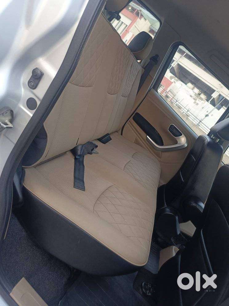 Mahindra Tuv 300 T10, 2018, Diesel