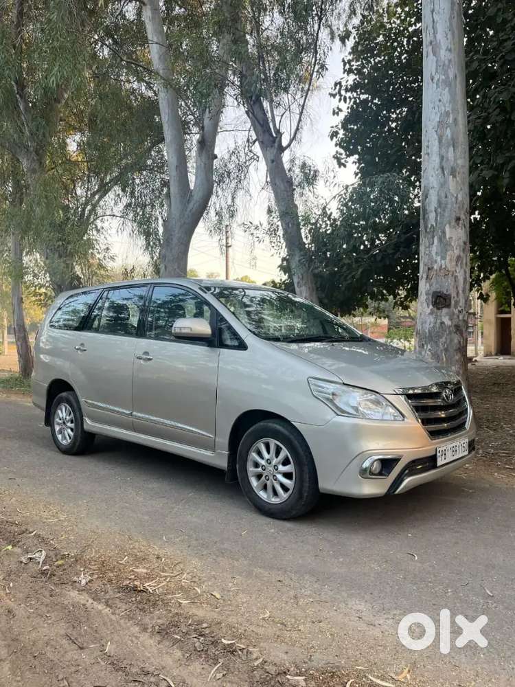 Toyota Innova 2015 Diesel Well Maintained