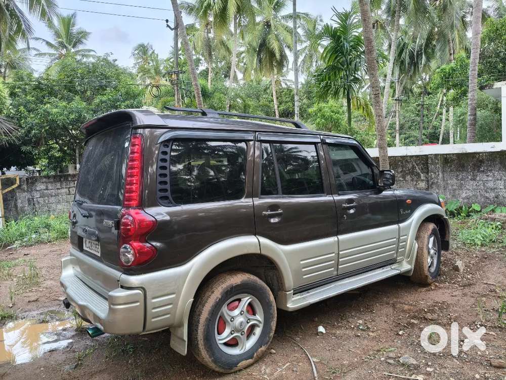 Mahindra Scorpio Classic 2007 Diesel 145000 Km Driven
