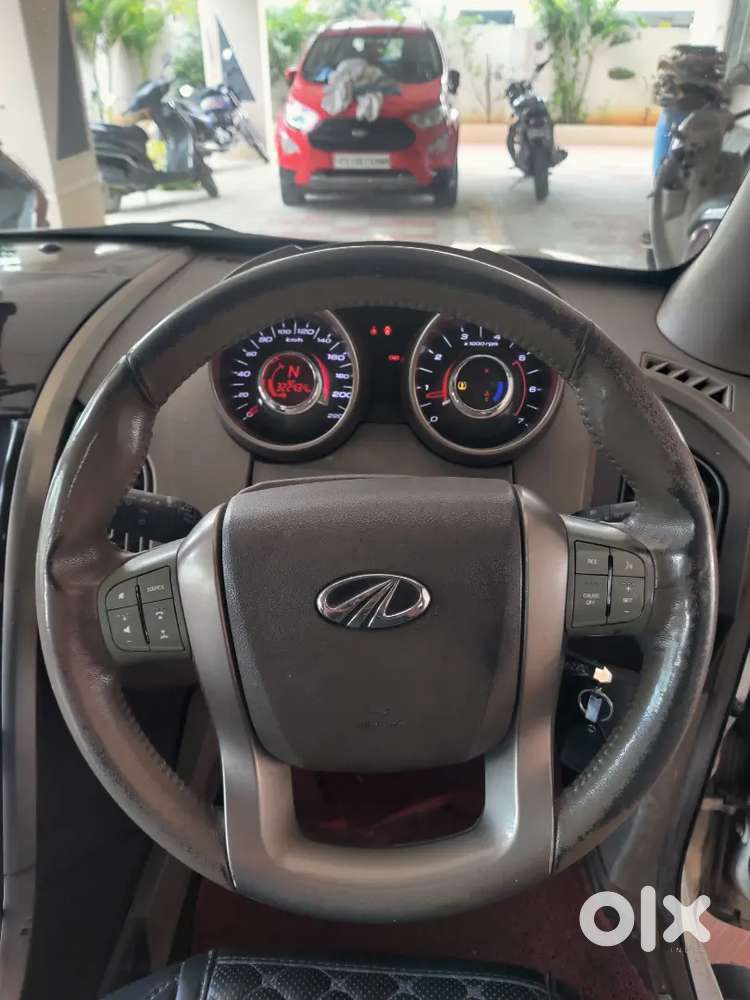 Mahindra Xuv500 2013 Variant W8