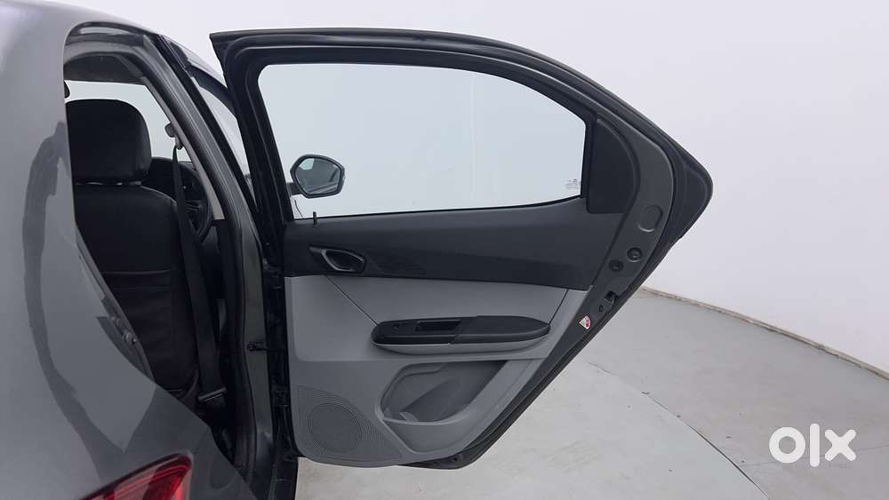 Tata Tiago 1.2 Revotron Xt Option, 2020, Petrol