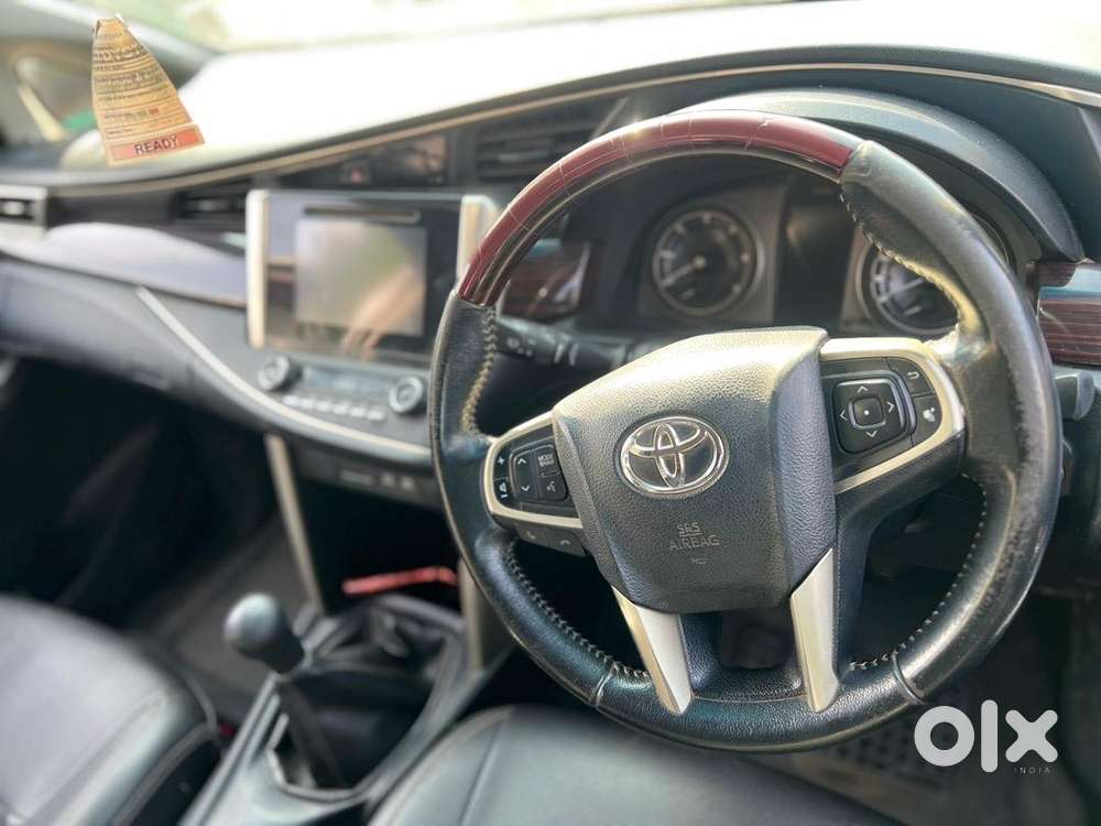 Toyota Innova Crysta 2016 Diesel Well Maintained