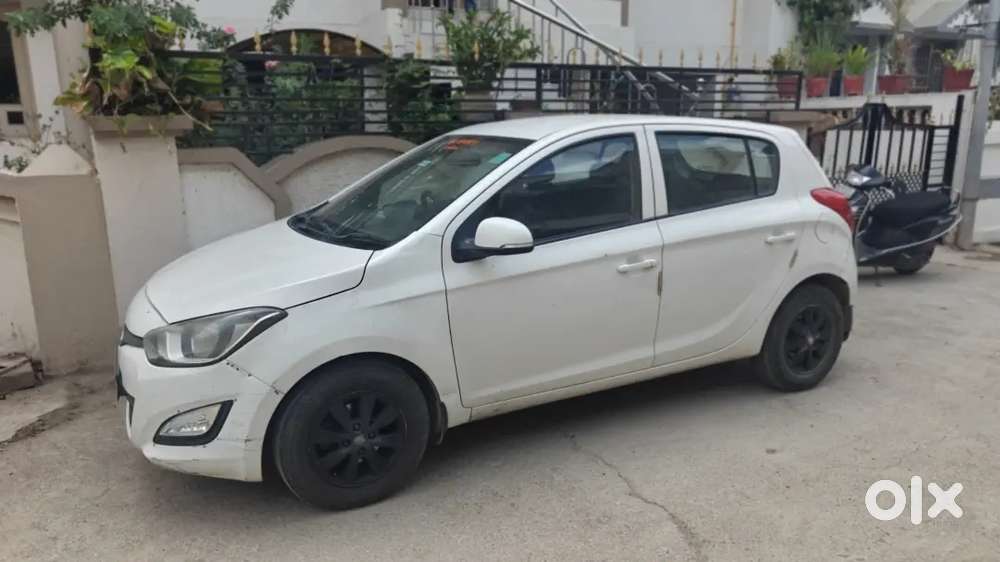 Hyundai I20 Sports 2012 Diesel Well Maintained