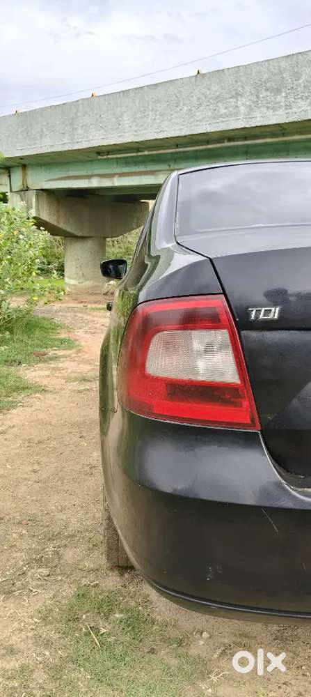 Skoda Rapid Ambition 1.5 Tdi | 2012 | 2nd Owner | Diesel | ₹2.10 La