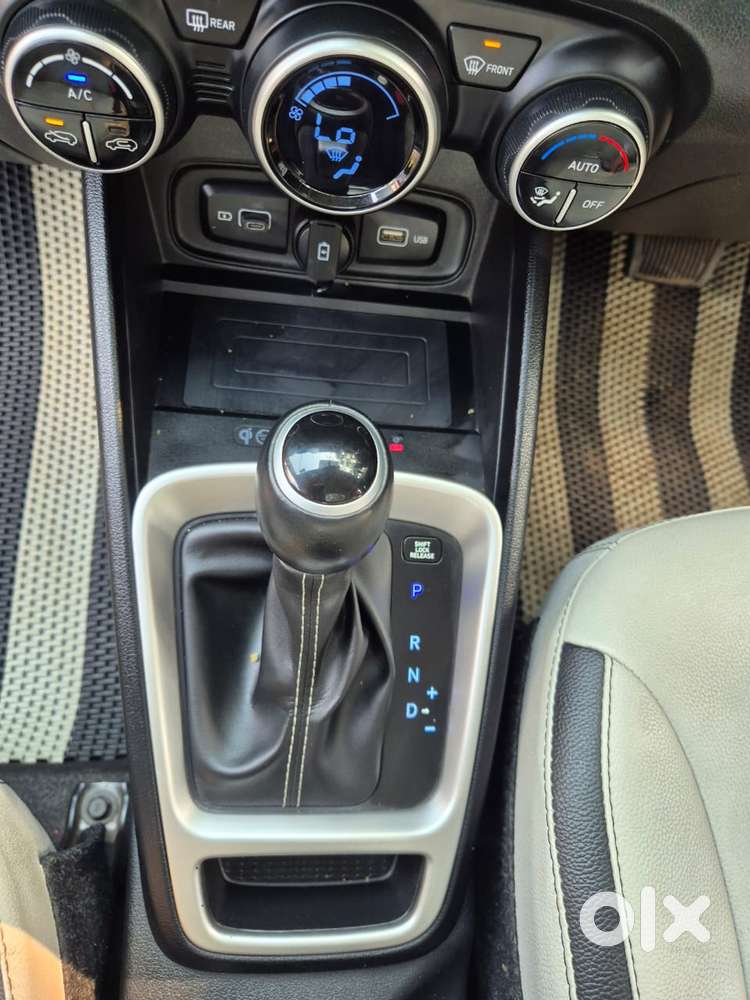 Hyundai Venue Sx Plus Turbo Dct, 2022, Petrol