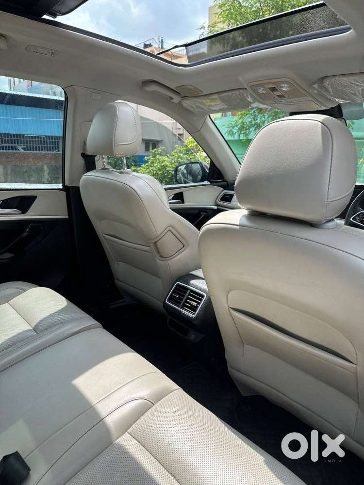 Mahindra Xuv700 2.2 Ax 7 Diesel At Str, 2023, Diesel