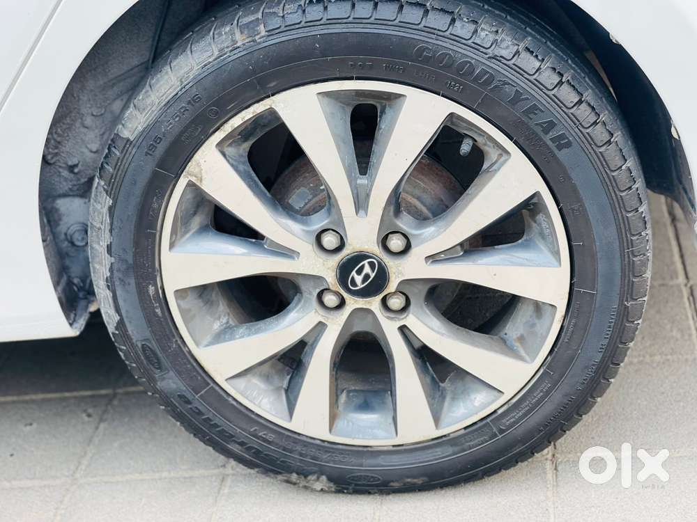 Hyundai Verna Vtvt 1.6 Sx, 2015, Petrol
