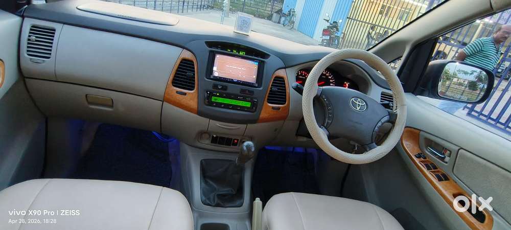 Toyota Innova 2.5 V 7 Str, 2010, Diesel