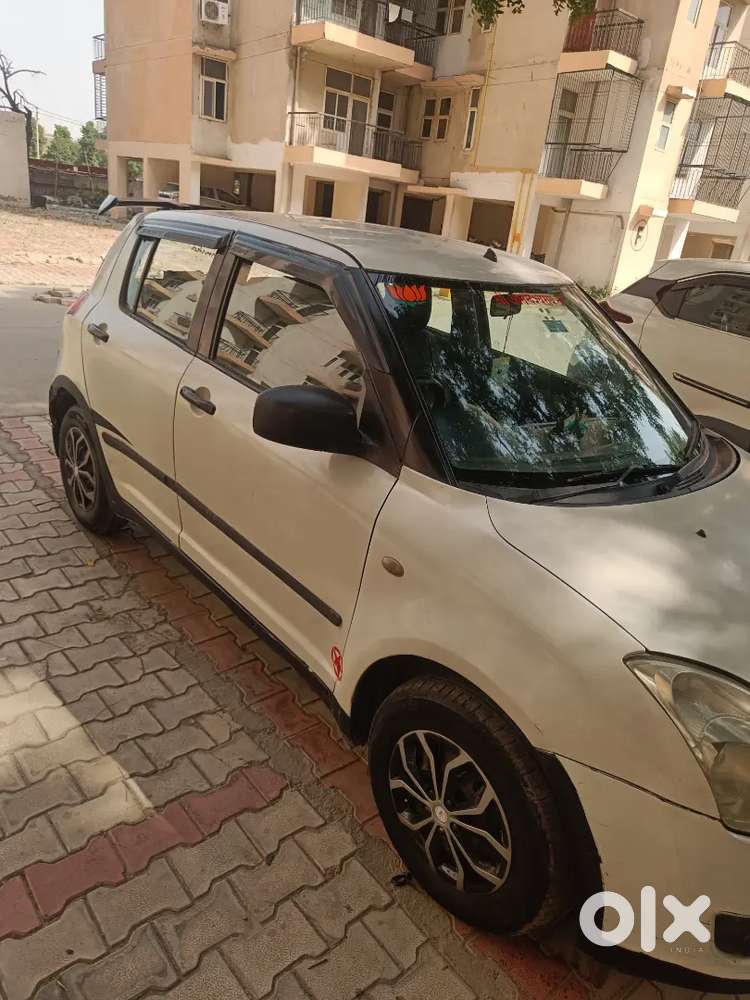 Maruti Suzuki Swift 2011 Petrol 80000 Km Driven