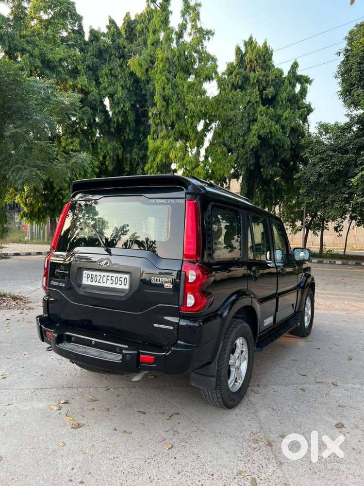 Mahindra Scorpio S10, 2017, Diesel
