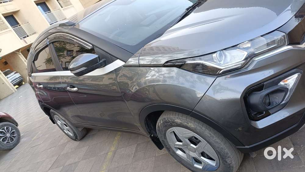 Tata Nexon 1.5 Revotorq Xm (s), 2023, Petrol