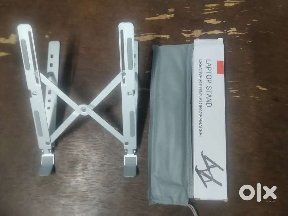 Laptop stand