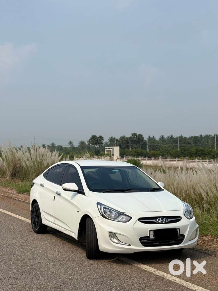 Hyundai Verna Diesel Manual 2012 Year