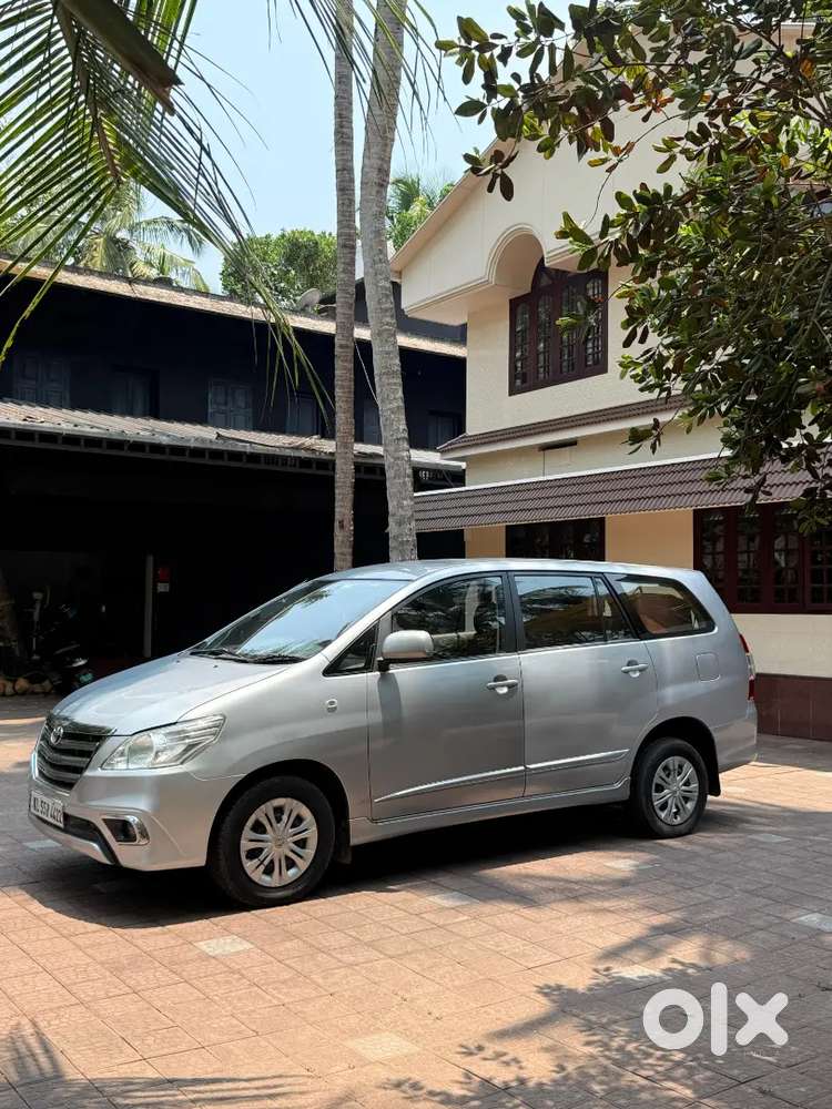 Immaculate 2015 Toyota Innova Mt - Silver - Neat & Clean - 160k Km